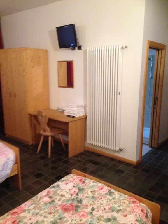 Garni Erta Villa Avio Værelse billede